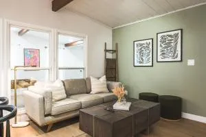 City Oasis - Entire Designer House - Near Disneyland - 钻石吧