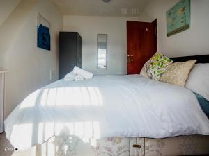 Wood Hus Lodge Very Lovely Specious Room 5