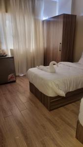 Night pyramids Hotel