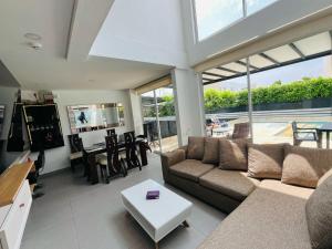 Hermosa casa con Piscina y Jacuzzi privado