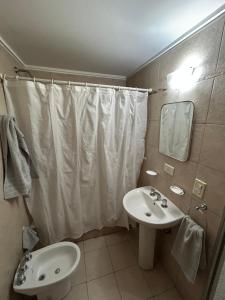 Amplio monoambiente en 7 y 34