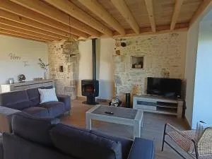 Gîte calme avec wifi et piscine partagée en pleine nature - FR-1-410-466 - Conlie