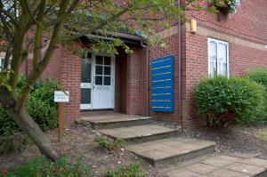 Luxurious apt Zone 2, one stop London Bridge!