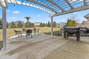 Tranquil Escape on 1 Acre Near Eagle Creek - 布朗斯堡