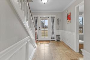 Tranquil Escape on 1 Acre Near Eagle Creek