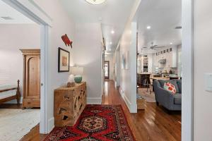 Twin Palms l Craftsman Cottage l Walk to DNTN