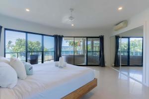 Whitsunday Escape - Beachfront with Private Pool