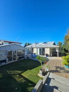 Sandy Paws Beach House - 帕帕莫阿