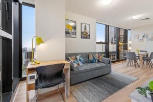 Sleek City Stay with Stunning Views & Pool Access