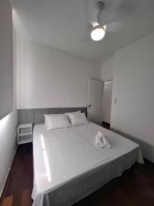 Apartamento 3 quartos no bairro Floresta, na melhor localização de BH, próximo às principais avenidas, ao lado do colégio Batista, com supermercado, farmácia e bares na esquina