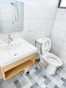 PuthHouse near golf 9 km to Airport&old city