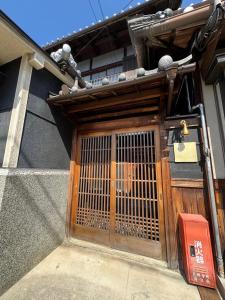 ならまちヴィラ神奈寐 "ならまち発祥の地でペットと贅沢な時間を過ごす宿"