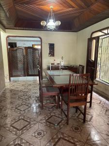 Casa bem localizada próxima de todos os principais pontos da cidade