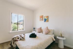 Hobart Riverside Cosy 4BR - 10mins to Hobart CBD