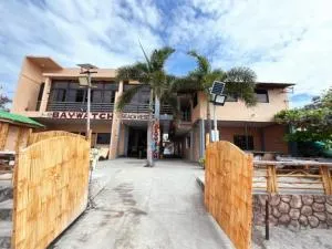 Baywatch Beach Resort - 奥隆阿波