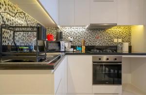 Modern Sunset View 2Bhk 6pax