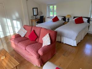 Field Cottage Bed and Breakfast