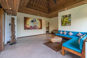 Puri Aman - Unique & Lush 3BR Pool Villa - Next to Gigi Susu & Walk to Beach