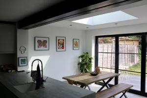 Magpie House BHX NEC HS2 free parking 4 bedrooms