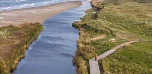 Cozy, delicious and bright