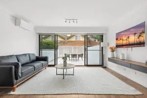Stylish,2BR with Private Patio Near Sydney Icons - Mosman