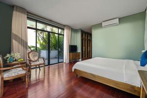 Private Riverside BBQ & Pool Villa Da Nang