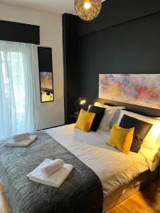 Home Plus Psirri Apartment