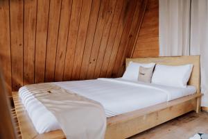 Sikunir Pondok Cabin By Travelink