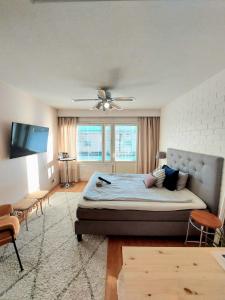 Cozy studio, great location, WIFI & parking