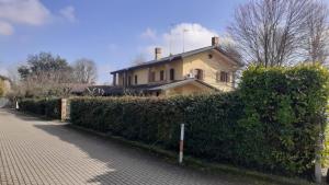 A casa di Jolanda, indipendent house near historic Venice center with private parking and wide and fenced garden