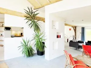 Cottage familial, grand jardin, toboggan, barbecue - Beurizot