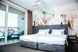 Two-Bedroom Apartment with Sea View room in Hotel Coral Sozopol