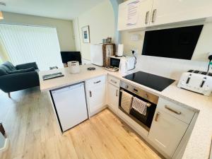 2 Bedroom Bungalow SV58, Seaview, Isle of Wight Free Wi-Fi
