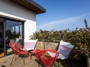 Villas Villa lumineuse vue mer 150m plage : photos des chambres