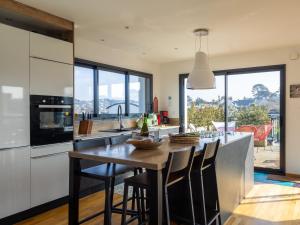 Villa lumineuse vue mer 150m plage