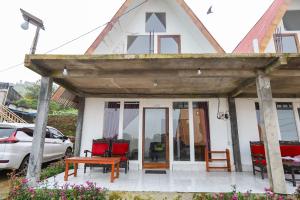 Batu Lawang Sikunir By Travelink