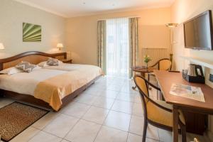 Executive Twin Room with Balcony  room in Best Western Hotel Bellevue au Lac