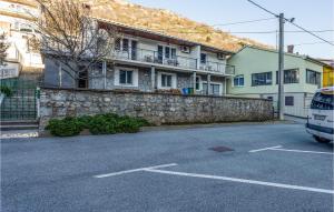 2 Bedroom Gorgeous Apartment In Knezica