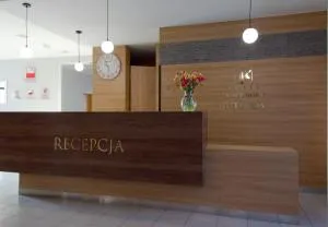 多姆珀罗尼酒店 - 伊拉华