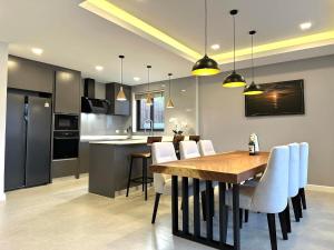 Zensiri Luxury 3BDR Pool Villa