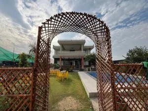 GoBravo 11 - 6BHK Farm with Pool and Garden - Gurgaon - Bhundsi