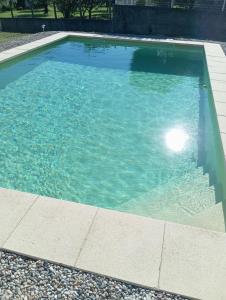 Villas Villa dans le Gard situee entre Nimes, Ales et Uzes avec piscine et spa jacuzzi : photos des chambres