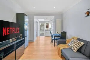 Sunny Side Apartment Wembley - Harrow on the Hill