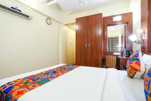 FabHotel Shubhangan - Nr Bandra