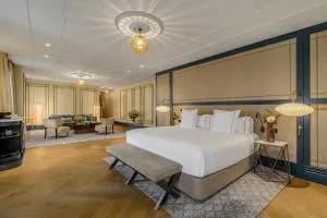 CoolRooms Palacio de Atocha - Madrid