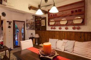 Dandy Villas Agoriani-Chalet Orelia-Fireplace