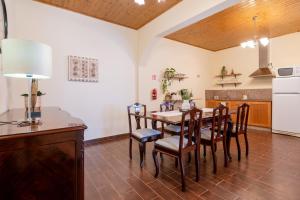 Domingos House - Valley View