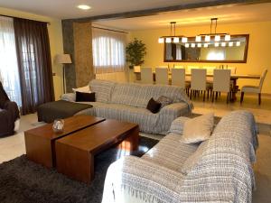 Magnífica Villa Familiar Con Gran Piscina