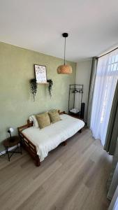 Charming Place in Brussels Ideal near the Metro