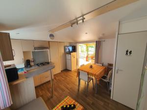 Campings Mobil-home 3 chambres climatise sur le domaine 4 etoiles Rivages des Landes : photos des chambres